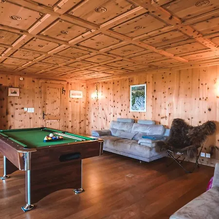 Des Reines - Luxe Discret, Vue Imprenable, Calme Absolue 木屋 克莱恩 蒙塔纳